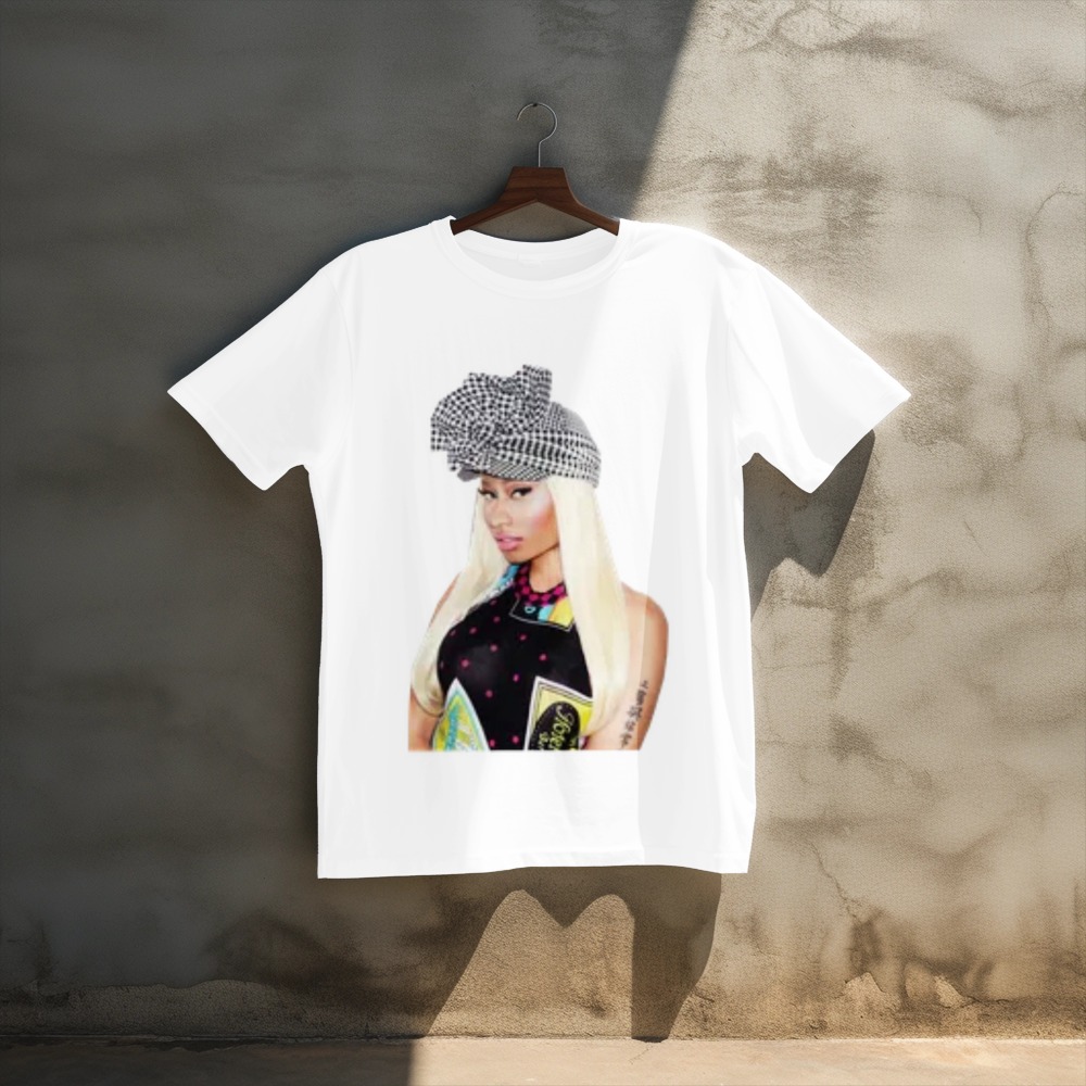 Women's Fashion Icon Graphic Print T-Shirt – Trendy Portrait Casual Tee